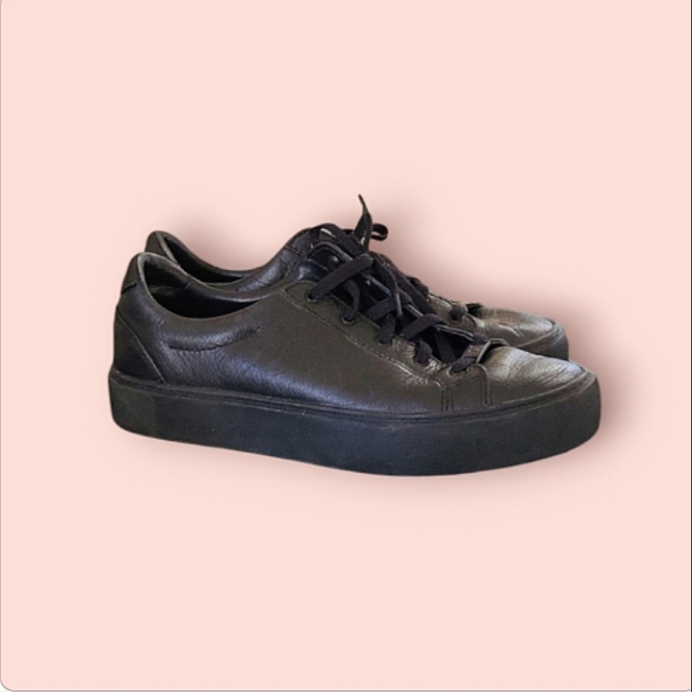ugg all black sneakers